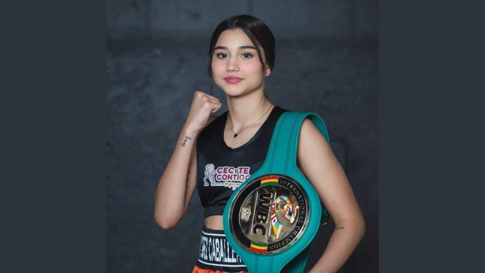 Alumna de Cecyte Sonora aspira a conquistar título mundial de boxeo.